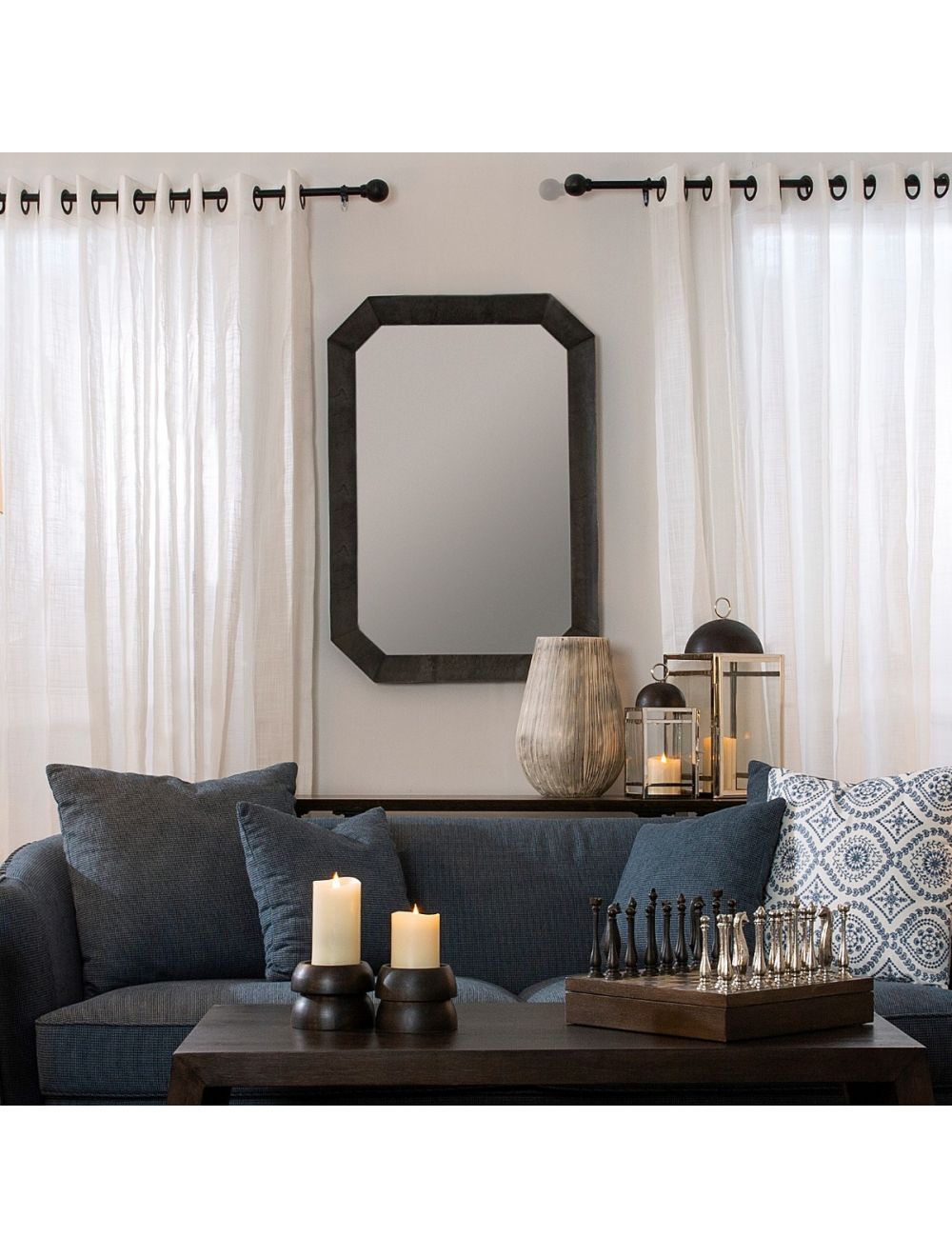 Theo Mirror